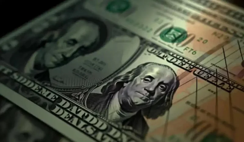 Dólar: el oficial cerró estable este viernes, pero registró una suba semanal de $15