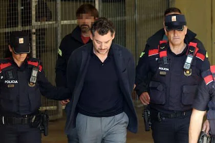 Jonathan Andic llega al tribunal de Martorell bajo custodia policial, el 19 de mayo
