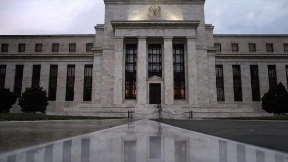 Crecen las expectativas de una nueva suba de tasas de la Fed pese al freno del empleo en Estados Unidos