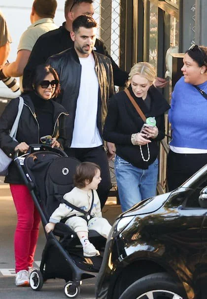  Lindsay Lohan junto a su esposo Bader Shammas y su pequeño hijo Luai en 2025