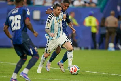 Lionel Messi fue el único jugador argentino que pudo romper la defensa caboverdiana con la pelota en sus pies