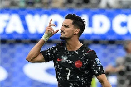 Stephen Eustaquio le dio la victoria a Canadá ante Sudáfrica en una de las últimas jugadas del partido
