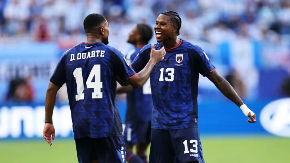 Los Tiburones Azules de Cabo Verde lograron entrar en la consideraci&oacute;n mundial en base a entrega, sacrificio y efectividad futbol&iacute;stica.