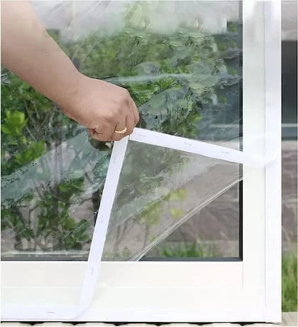 El film que aísla las ventanas tanto del frío como del calor