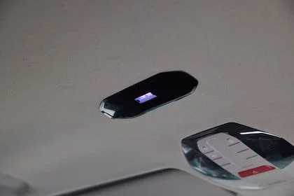 El objetivo no es solo atacar microorganismos, sino también reducir sustancias vinculadas a los malos olores