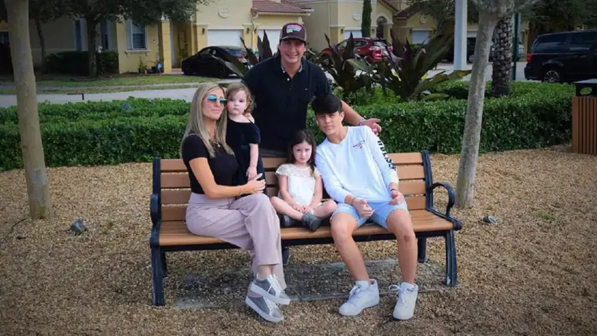 Néstor Miotti y su familia