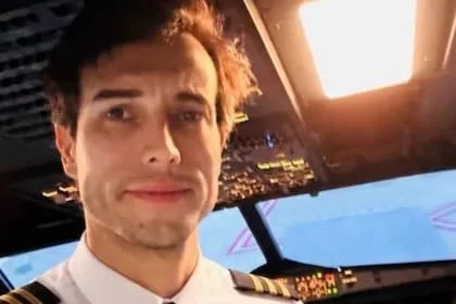 Quién era el instructor que cayó de una avioneta en Córdoba en un extraño hecho.