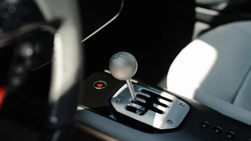 Ferrari presentó un nuevo deportivo con motor V12 y caja manual: así es el 12Cilindri Manuale