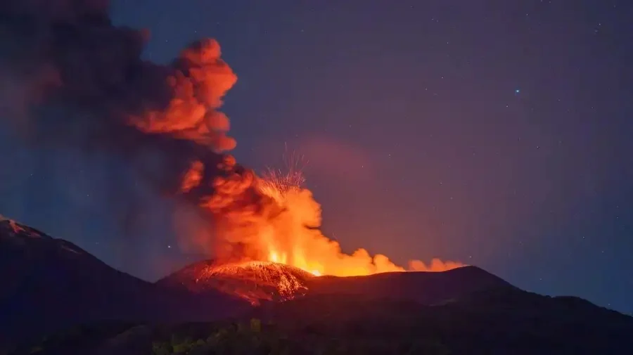 Erupción del volcán Etna 06072026