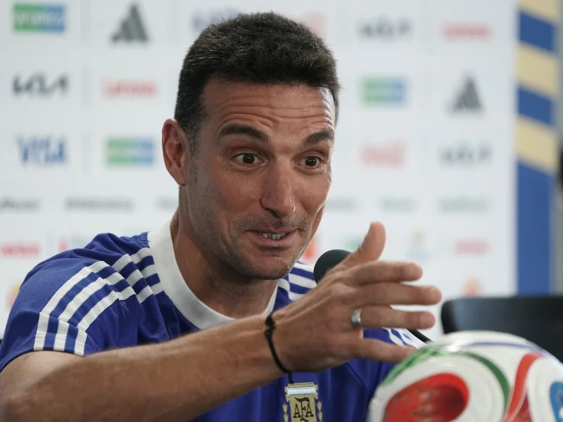 Scaloni, antes del cruce de la Selección ante Egipto por octavos de final del Mundial: “Cuando no jugás bien, tenés que poner huevos... sino te quedás afuera”