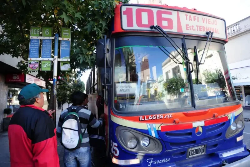 Con la suba del boleto, viajar en colectivo puede costar hasta $90.000 por mes