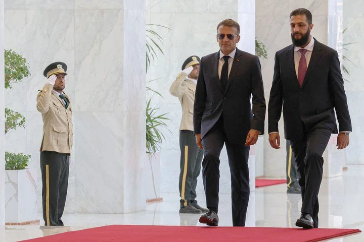 Conmoción en Damasco: explotaron dos bombas frente al hotel de Macron durante su visita a Siria