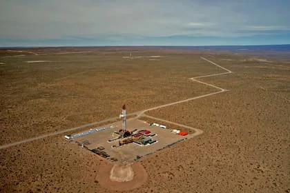 La distancia con el Permian no es geológica: es estructural, y cerrarla depende de decisiones que están fuera del yacimiento