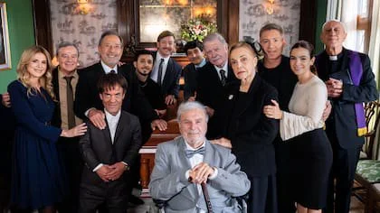 Finalizó el rodaje de Un funeral y medio, la primera película coprotagonizada por Guillermo Francella y Adrián Suar
