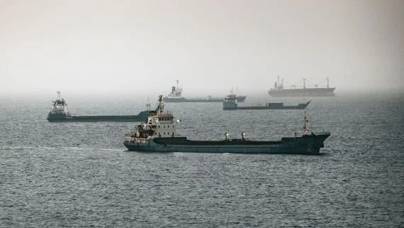 Ataque a buque de GNL catarí en Ormuz pone a prueba acuerdo entre EE.UU. e Irán