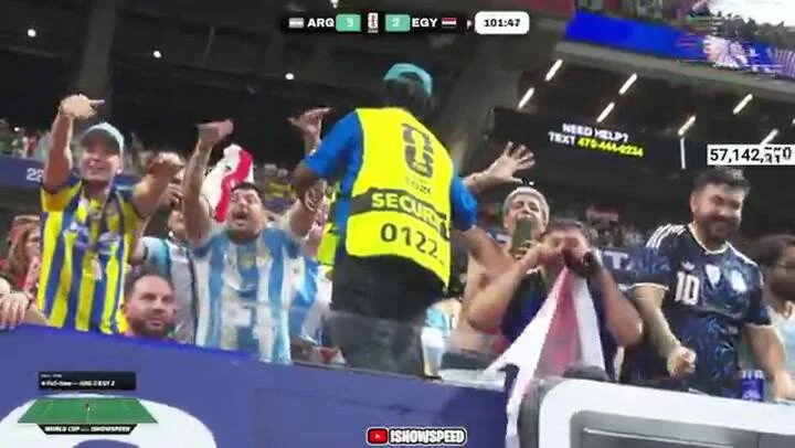 Nuevos insultos de hinchas argentinos contra Speed durante el partido de la Scaloneta frente a Egipto