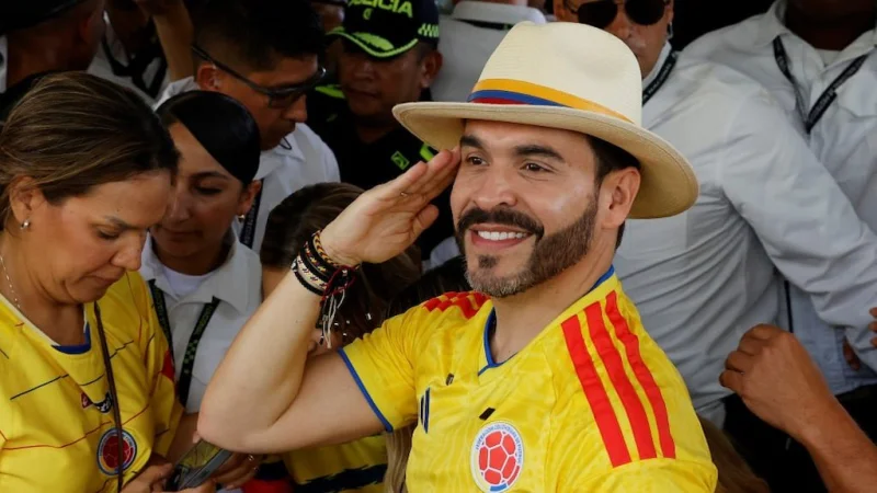 Transición en Colombia: De la Espriella acusó a Petro de intentar un golpe de Estado y pidió ayuda a las Fuerzas Armadas