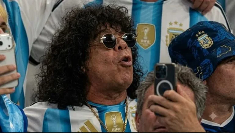 El video viral con la Mona Jiménez en el partido de Argentina contra Egipto en el Mundial 2026