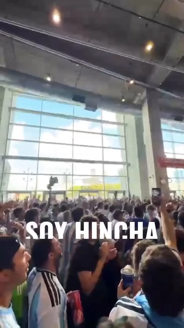 Cuál es el tema que reemplazó a “Muchachos” y que cantan los hinchas de Argentina en el Mundial