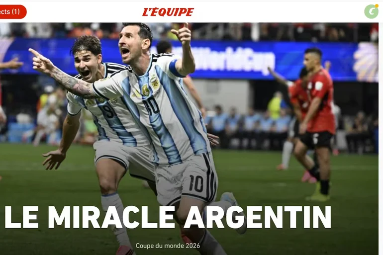 La reacción del mundo a la histórica remontada argentina: las portadas de los principales medios del planeta.