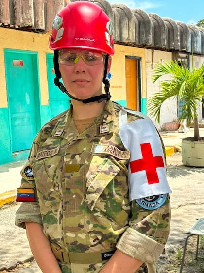 La capitán de corbeta Mónica Mateos